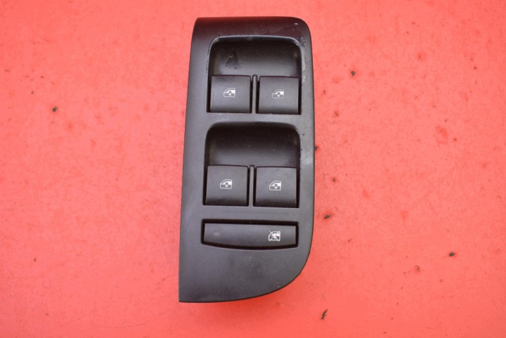 Panneau contrôle Vitre EU 13305011 OPEL ZAFIRA C TOURER 12-16