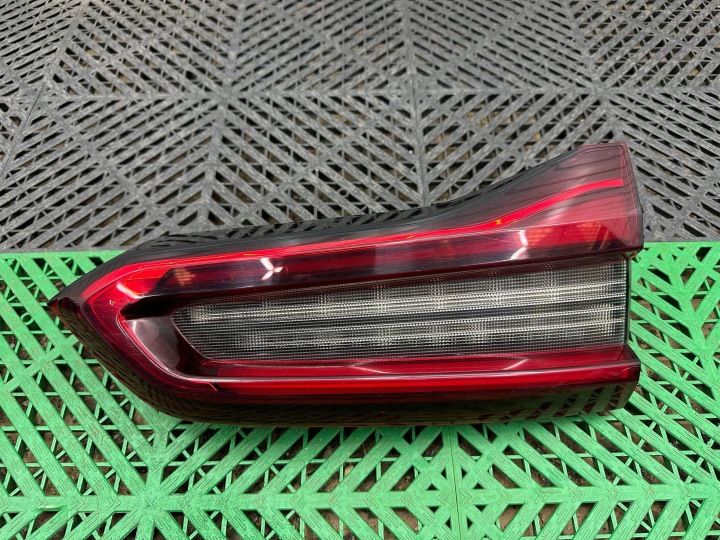 light rear w klapie rear part side left BMW X5 G05 7931995