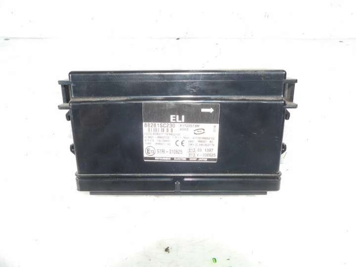 SUBARU FORESTER III Unité commande confort 88281SC230