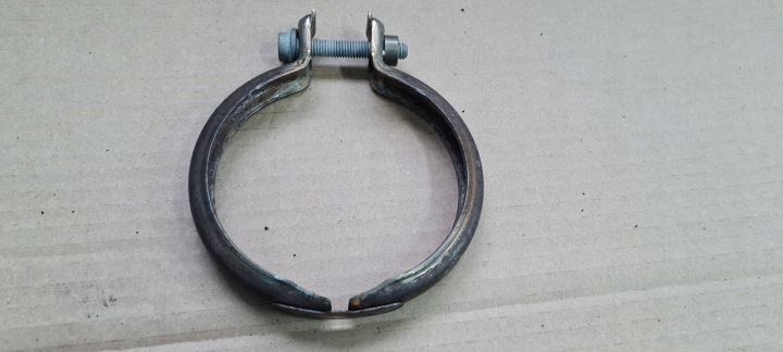 Q3 83A OBEJMA des Auspuffs ZACISKOWA 2.0 TFSI 5Q0253725G VW AUDI TIGUAN II