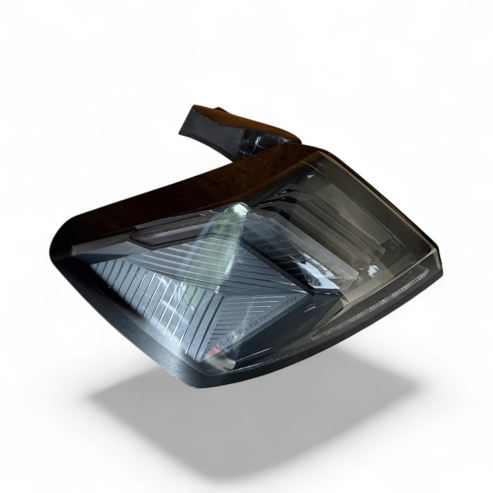 light rear left PEUGEOT 3008 II LIFT GT 9836231280