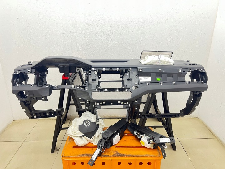 VW T-CROSS CRUSCOTTO KIT COMPLETE airbag consolle airbag airbag CINTURA SICUREZZA ANTERIORI danneggiata WYSTRZAL