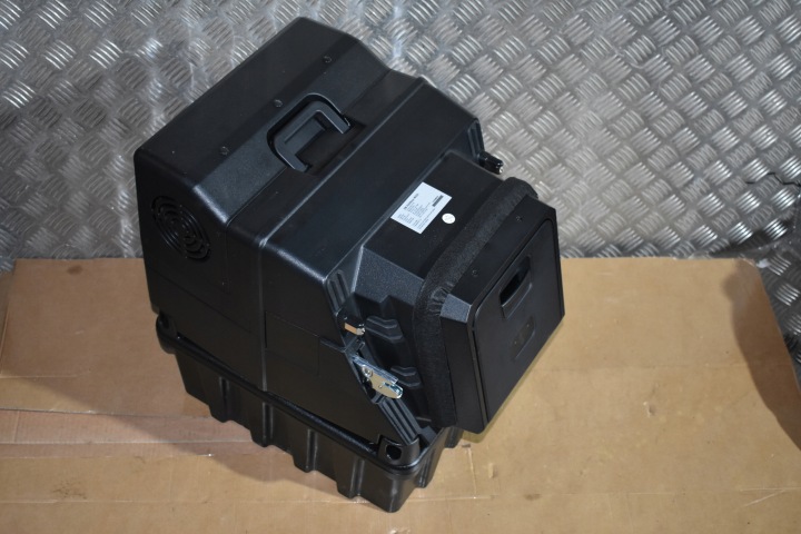 IDEALNA LODOWKA CHLODZIARKA SAMOCHODOWA MERCEDES W223 W296 1