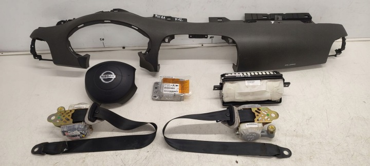 dashboard console airbags tension belts Nissan Micra K12 1,2 12V 3D