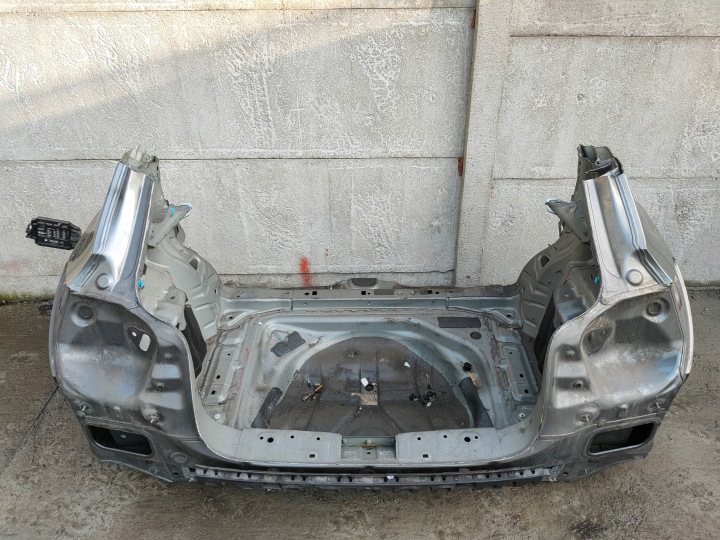 MERCEDES A-KLASA W176 12-19 Gurten hinten LADEBODEN SCIANA heck Kotflügel KPL