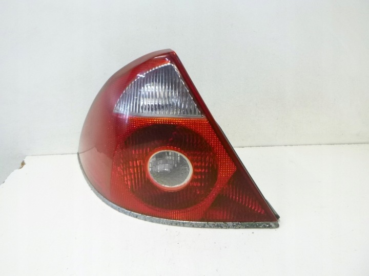 light rear Ford Mondeo III sedan HB 01r.