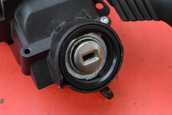 IMMO COMPUTER ZESTY 09179499 5WK9182 09180273WB OPEL VECTRA C 1.8 16V 12