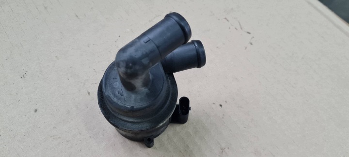 Q5 8R zusätzliche Pumpe des Wassers 2.0 TDI 5N0965561A A4 B8 A5 A6 C7