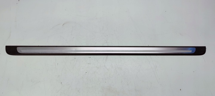 lišta prahová levá nebo pravá AUDI A3 8V3 8V3853491
