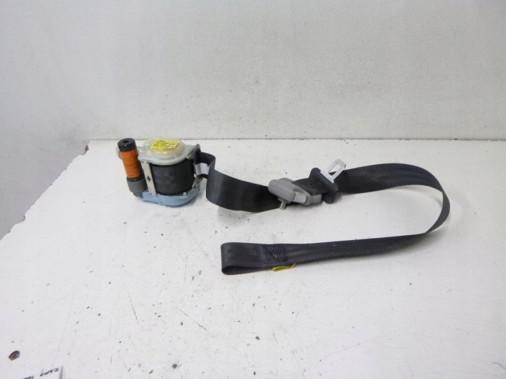 tension belt safety front right Hyundai Getz Lift 3D 08r.