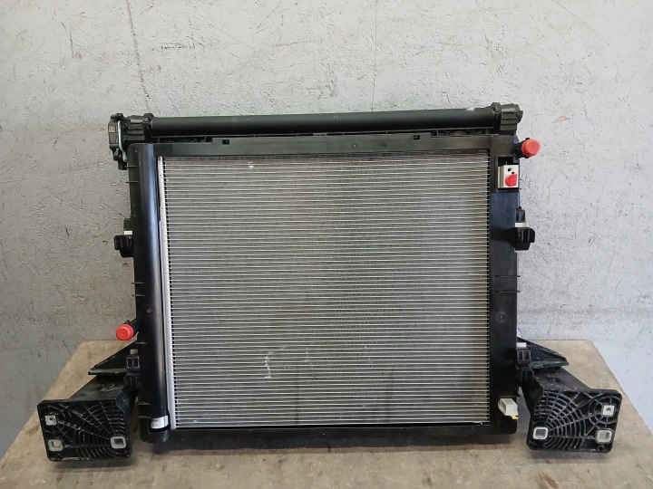 Radiatore motore usato KLIMA CLIMATIZZATORE ARIA CONDIZIONATA presa d’aria louvre VW ID3 ID 3 ID-3 ID4 ID 4 ID-4