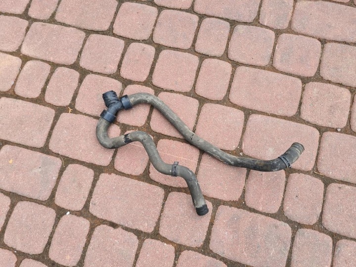 Schlauch rohr des Wassers 1.3CDTI Opel Astra J IV 13338428