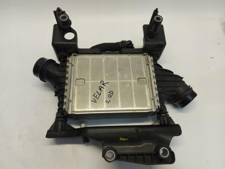 Range Rover VELAR L560 2.0d 2021 Intercooler Radiateur / refroidisseur de l’air wodny oryg