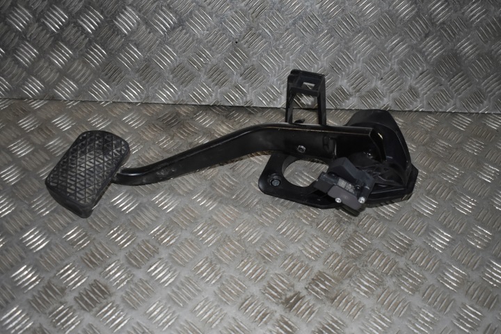 IDEALNY PEDAL brzdy MERCEDES W167 X167 1