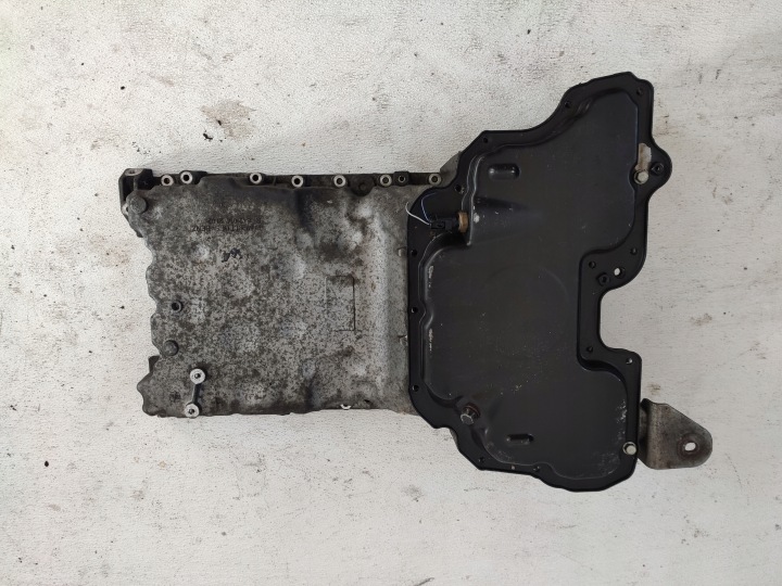MERCEDES W211 W219 3.0V6 CDI oil sump of the engine