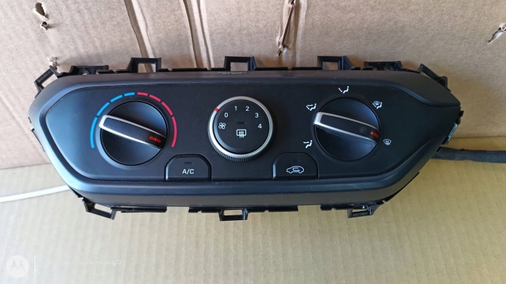 PANEL Bouches buses Climatisateur air conditionné EUROPA 97250-Q0010 HYUNDAI I20 III BAYON 21R