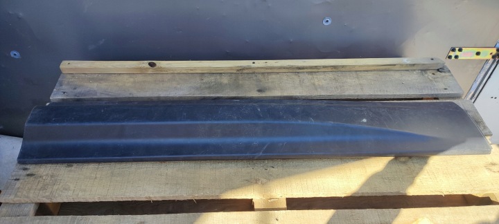 lišta dveře předek levý levá Land Range Rover Sport L494 DK62-21065-AD