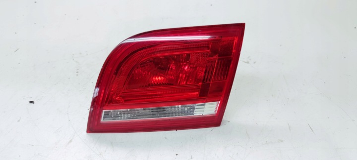 Licht rechts heck für die Heckklappe LED AUDI A3 8P 8P4945094D *3*