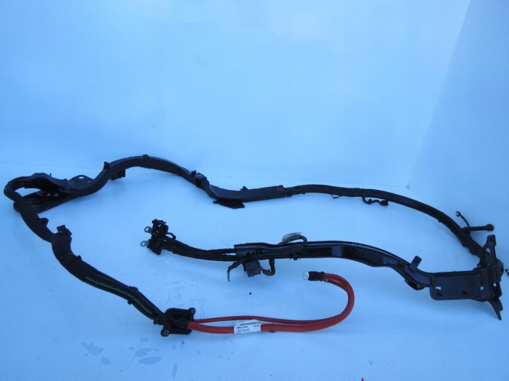 wiring terminal of the battery plus VOLVO S90 2.0 31346725 31346724
