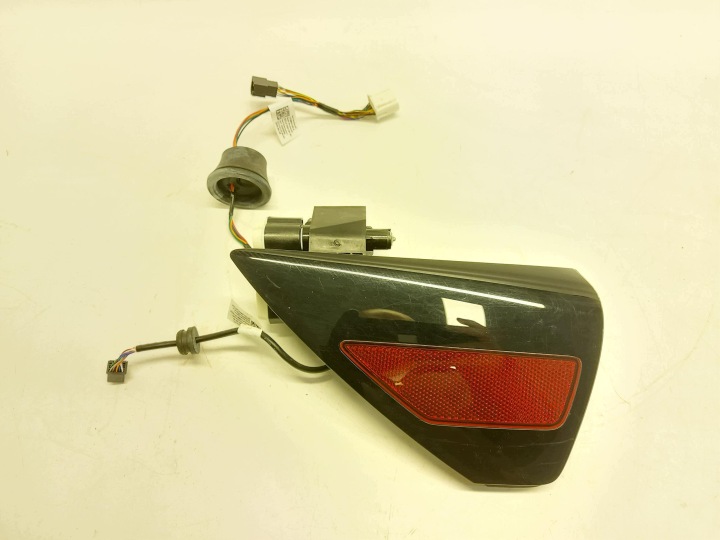 TESLA MODEL 3 2022r Volet gniazda ladowania Arrière Gauche 1505514-00-D