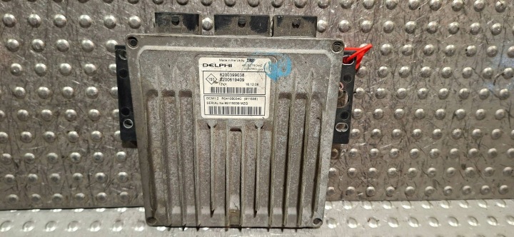 ordinateur R0410B034C 8200399038 8200619409 RENAULT CLIO III 1.5 DCI