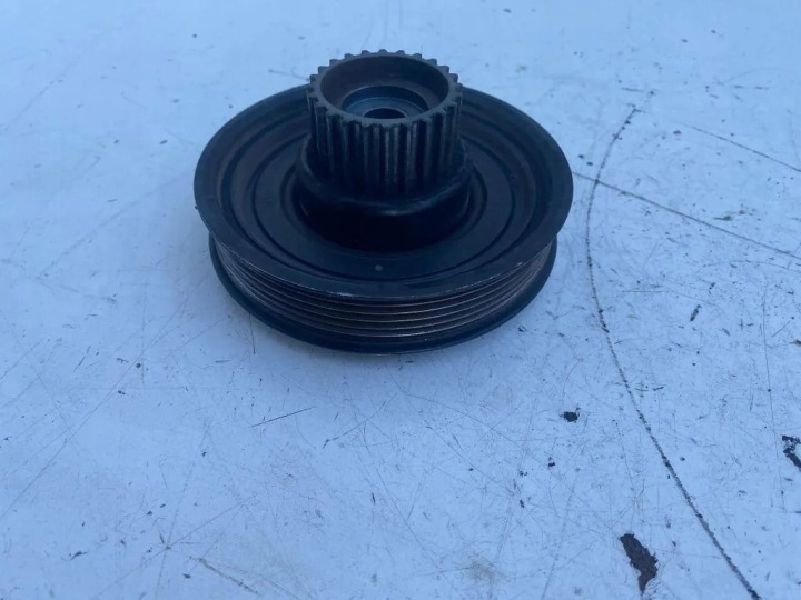 VW PASSAT B8 (3G2) krukasgordelwiel 05E105263 benzine 2019 9