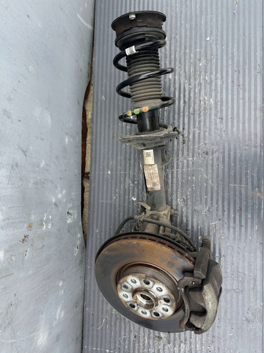 VW TIGUAN II 5NA LIFT Achsschenkel Radnabe Radlager Stoßdämpfer rechts 5Q0407258A
