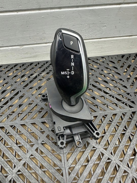 radiaca páka zmeny prevodov stred BMW 5 G30 G31 G38 794769101