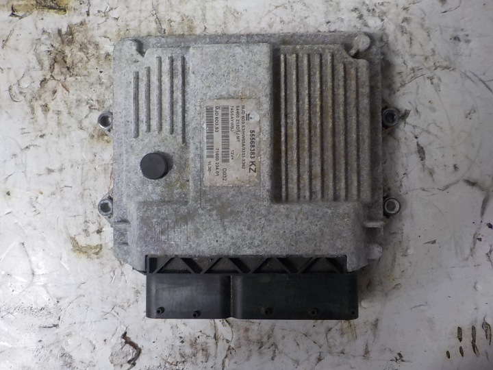OPEL CORSA D computer Centralina 55568383KZ MJD