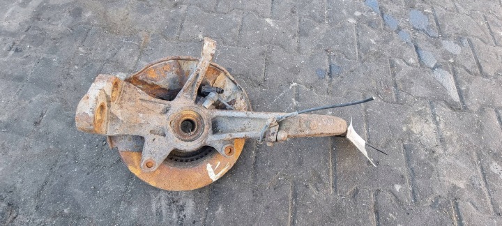 Achsschenkel Radnabe Radlager links vorne 2.0 CITD MAZDA 6 und GG