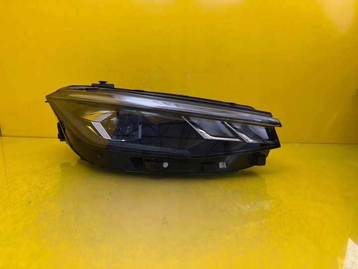 light right VW Passat B9 2023- Full Led 3J1941006