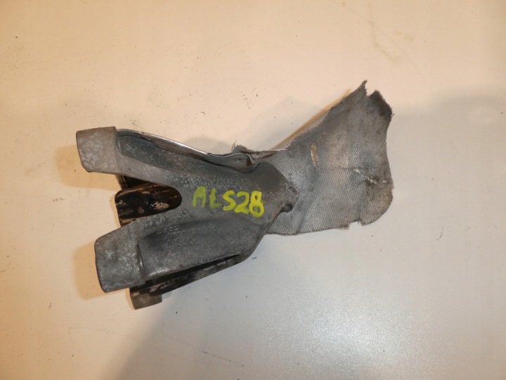 AUDI A4 B8 A5 engine mount 8K0199307AQ