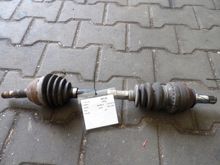 ANTRIEBSWELLE LINKS OPEL ASTRA H LIFT 1,6B 8149110588006, 13136379
