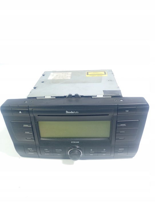Skoda Octavia II 2 04-08 RADIO ORYGINALNE CD brakuje kodu OE 1Z0035161