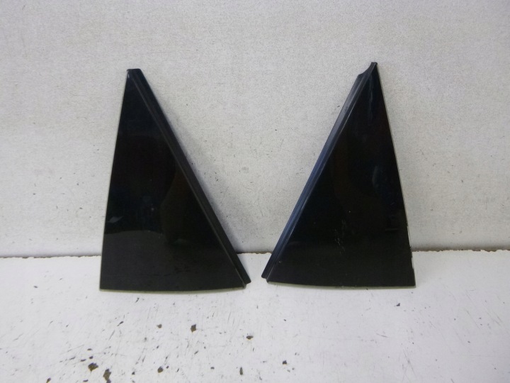 TROJKATY Blende Abdeckung des Kotflügels heck MERCEDES W169 A KLASA 1696900587 1696900687