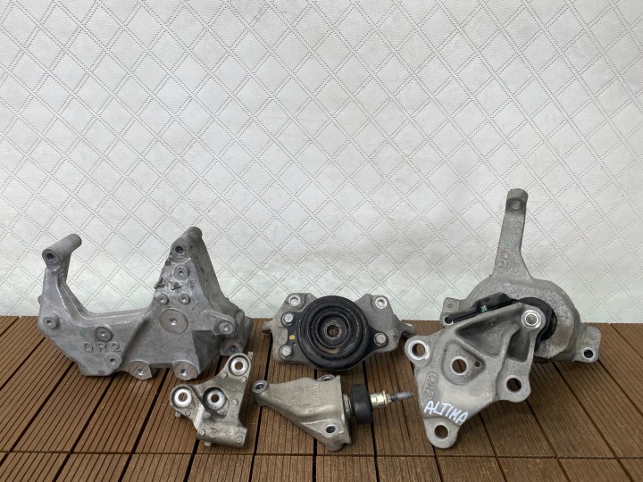 NISSAN ALTIMA L33 12-17 2.5i QR25 LAPY airbags of the engine gearboxes brackets KPL