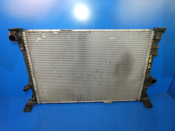 MERCEDES A KLASA W176 W246 CLA W117 1.5 D Radiatore motore usato