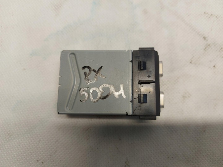 LEXUS RX500H V 5 2023- adapter USB 85532-48020