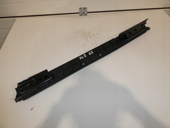 SKODA SUPERB 2 bracket PROWADNICA ROLETY left KOMBI 3T9863511