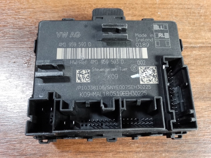 IDEALNY modul Tür vorne links AUDI PORSCHE 1