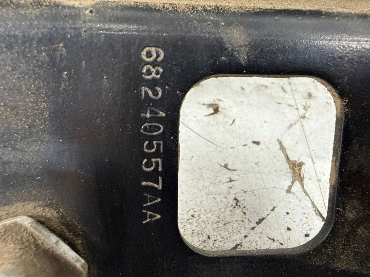 Заден Dodge RAM Trailer Hook Set 68240557AA 9