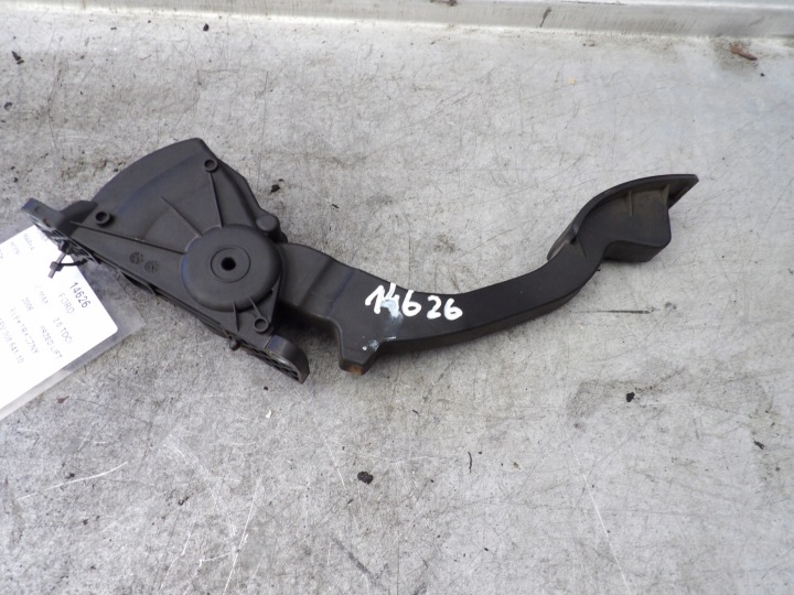 Ford C-max 2,0 TDCI pedala gasa