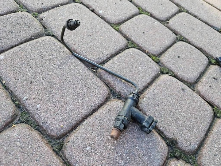 sensor valve tube of the turbine vacual 1.4 Opel Corsa E 55574902