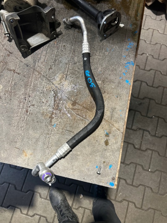 3078. Tuyau Climatisateur air conditionné MERCEDES A2548303902
