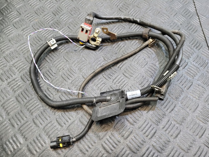 Boitier fusible pyrotechnique cable batterie Positif A2124409752 MERCEDES E W212 LIFT 2.2 D CDI