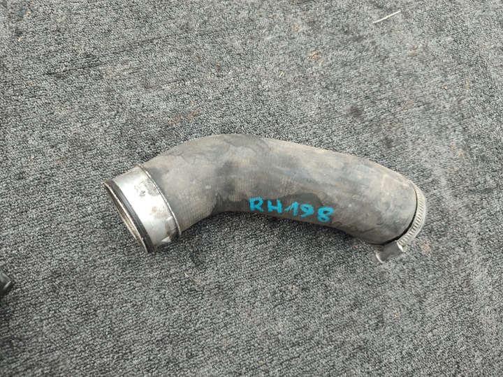 tubo flessibile Tubazione radiatore intercooler VOLKSWAGEN T5 7H0145941B