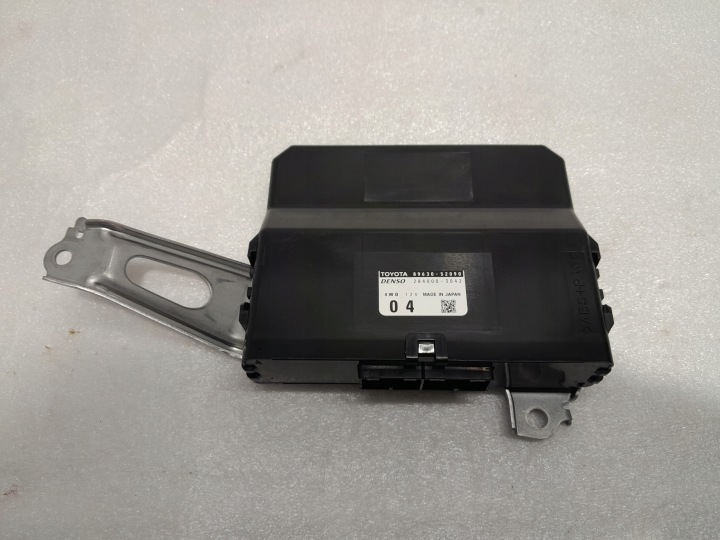 TOYOTA YARIS GR IV modul KONTROLI TRAKCJI 89630-52090