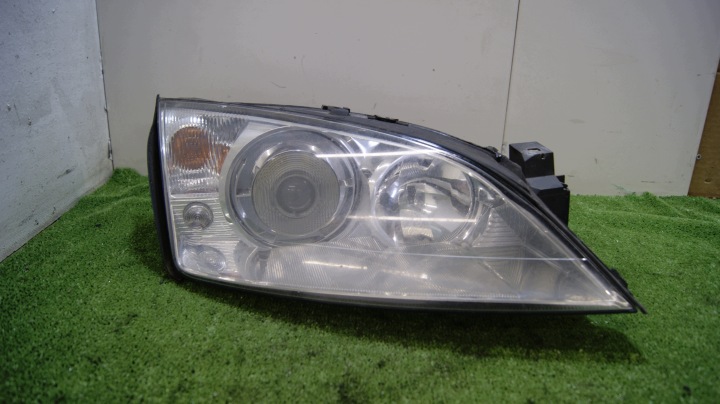Licht rechts vorne FORD MONDEO MK 3 XENON 1S71-12B655-AA 1307329064