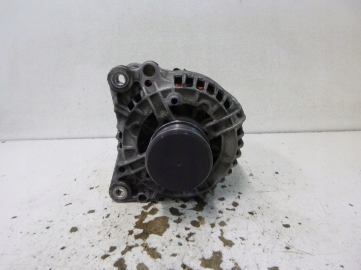 Alternateur VW Golf IV Passat B5 1.9 TDI 8EL 011 710-021 120A HELLA