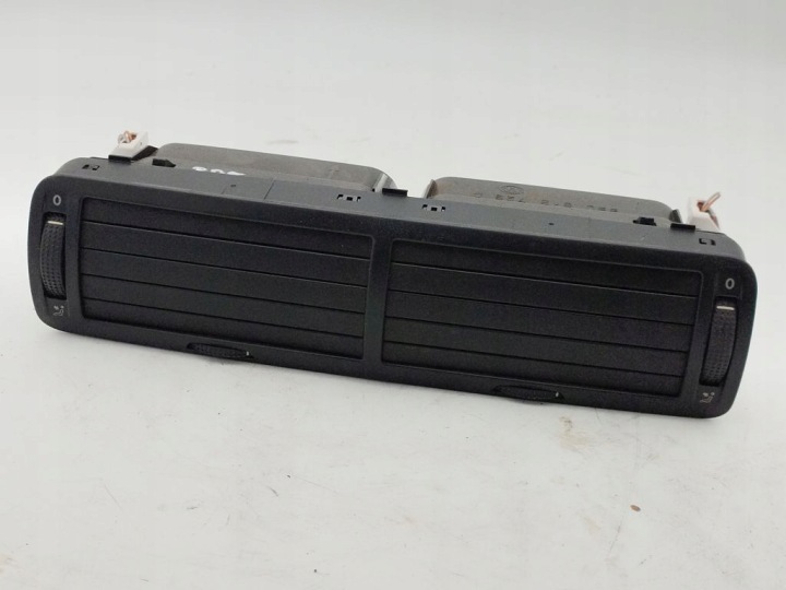 VW Passat B5 lift FL srednja rešetka rešetka ventilacije kratki srednje 3B0819728D